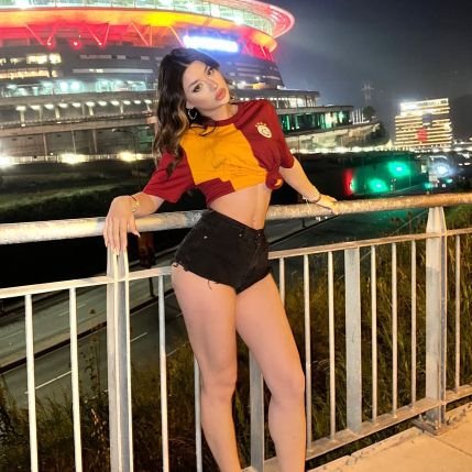 tahakyra's profile picture. 