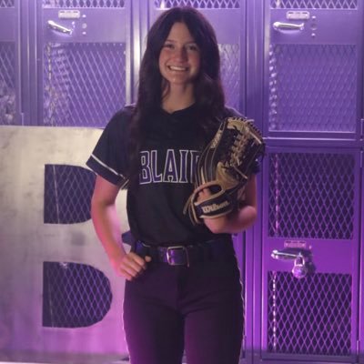 Blair HS ‘27 | Quakes Gold 16U-Brown, OF #8🥎 | MID/F #2 ⚽️ | Joshua 1:9 | alaynagracebrown22@gmail.com | 402-427-3031 | 4.38 GPA