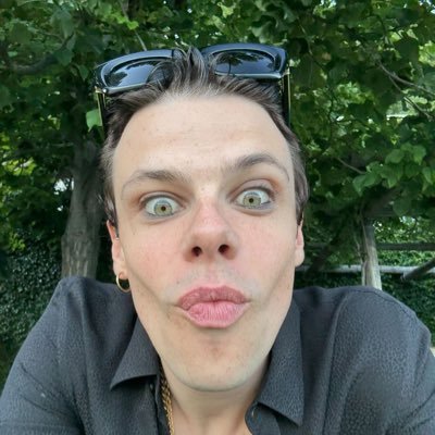 kayslifeonmars's profile picture. @yungblud - since 2019. 🖤