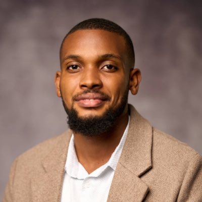 Visual Artist | Educator | Speaker | Life Coach | Graphics Designer | Convener @TPCplatform | IG https://t.co/S9pIg8TQgN