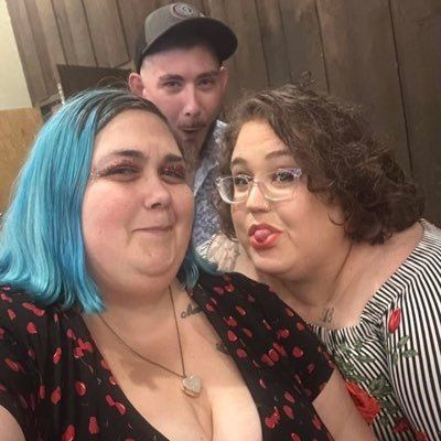 itsDaniDarling's profile picture. @magnumwrestling, Food, and Dirty Books