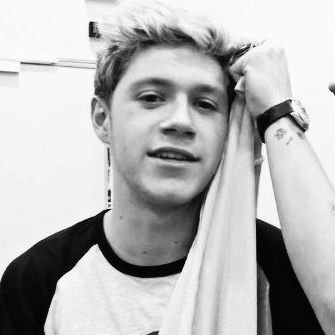 ⋆ ˚。⋆୨୧˚ leave it all with a laugh ˚୨୧⋆。˚ ⋆ @ashree030510 ❃ he/him ❃ 18 ❃