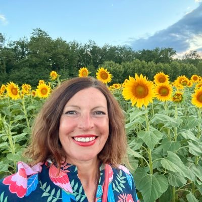 Mum of 3 | Senior Policy & Public Affairs Manager for an anti-poverty charity | Enjoy sun ☀️ long walks🚶🏾♀️Italian food 🇮🇹 Lego | Personal account