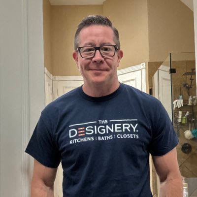 Owner @GlowUpStudioUSA, @TheDesignerySouthlake, SMB owner, Investor, RE developer, retired startup guy now working in the real world.