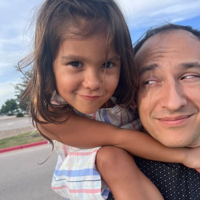 Family. Tech. Michigan. Texas.
Launching: https://t.co/IAfJaaOR0c / @schoolchatterai
Professional: https://t.co/Mh00SqQ8tU / @xby2consulting