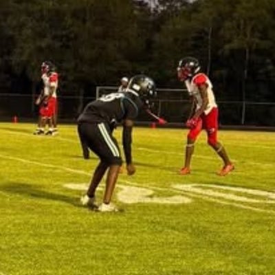Class of 26’ | HT: 5’11 | 170 LBS | Cornerback | Royal Palm beach HS | FL | 4.55 40yrd | 19.86 MPH | 📩 Marixhut08@gmail.com | 📲 561-739-0204 |