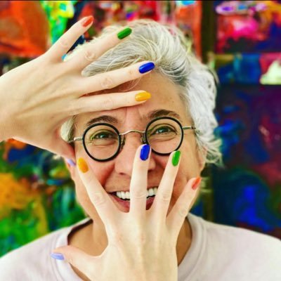 elifgurbey's profile picture. Okur, sorgular, taraf tutar. Doğma büyüme muhalif. Türk, Amerikalı, Kürt, Ermeni, organik Alevi ve hayvansever. Gazeteci eskisi, konforlu geçmişin rantçısı.