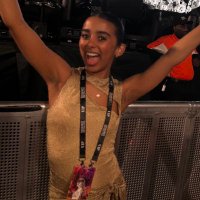 jess🧣 (@swiftlystyless) 's Twitter Profile