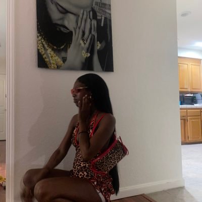 26♌️🏳️🌈 916 Baby 🍓💙WiccedWitchOfDaWestCoast🧙🏾♀️👻 IG: @babyycalii🇨🇺🇩🇴🇵🇷