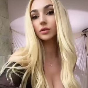 LindaHende99779's profile picture. 