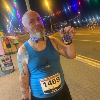 A dad rebuilding life post-divorce through running, resilience, and storytelling — sharing lessons that inspire and connect with others.
