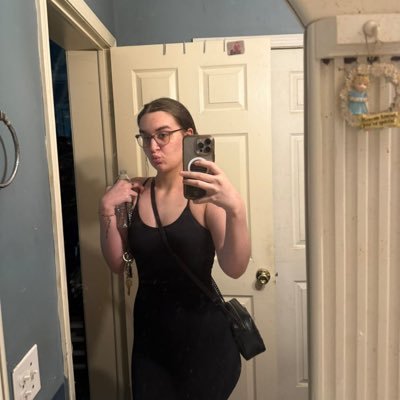 Asian girls,lottery winners,sugar daddies,crypto,or any invest stay off I’m broke😹 my fleki wishlist: https://t.co/CAQCyD7x8A
