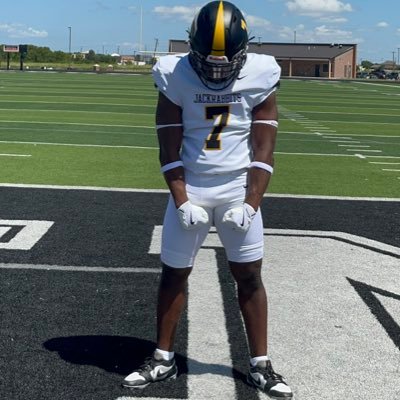 Class of 2026 /5,10/200 lbs💪/ OLB/ 3.8 GPA Email: Karloweahabel17@gmail.com Phone: 214-730-3642 200 M: 22.80
