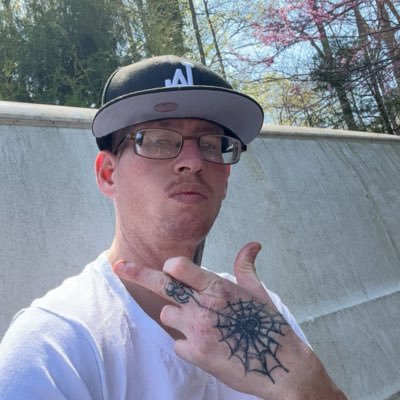 If you follow me, the first thing you need to do is send me a picture of yourself in my DM’s