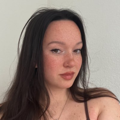 your hot + mean financial advisor @dumb4nessa