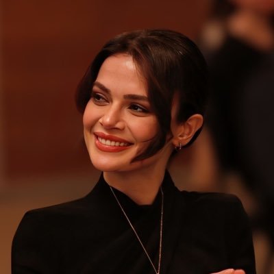 negar__tr's profile picture. aşka inanır misın?❤️