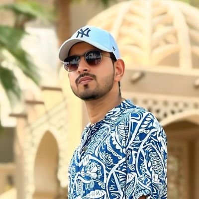 Fashion Retail Management
| Muslim ☪️ |
|🇦🇪🇱🇰 |Conservative| 25| passionate about politics, philosophy, History, Fitness