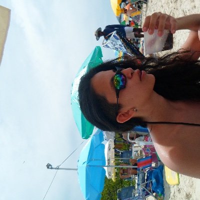 soy las ganas de vivir, las ganas de cruzar, las ganas de conocer lo qué hay después del mar. 🍃
