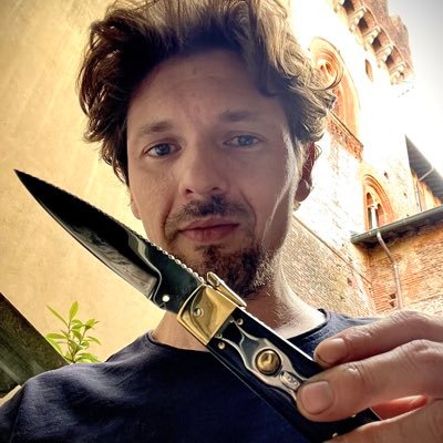 rodinicoltelli's profile picture. artigiano autodidatta, dedicato esclusivamente alla costruzione di coltelli .