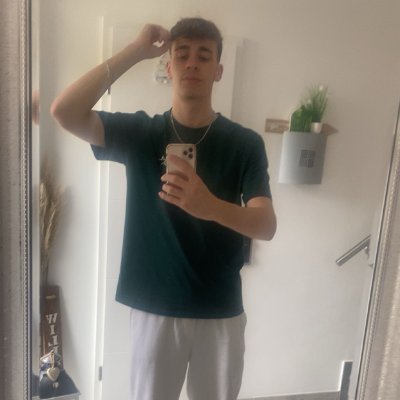 18 • 🇩🇪 • Streamer/YouTuber | Twitch: 3.1k (m4xdrn) | YouTube: 1,5k (tyroxdrn)