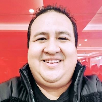 Soy Artista de https://t.co/1qx5G51jxF Peruano,Soy Latino.Yo tengo 38 años.Yo se hablar ingles https://t.co/F5LOMic7OG gusta ir al cine y escuchar musica en la radio.