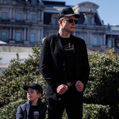 MUSKYreeveX's profile picture. CEO OF TESLA INDUSTRY