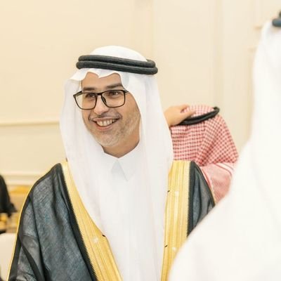 قد لا يصل نورك إلى الجميع، لكن سوف يصل إلى من يبحث عنه. استمر في العمل والعطاء.