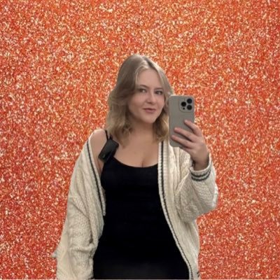 APhaseImIn's profile picture. Figured I’d finally make a stan account and stop spamming on my personal. I just wanna talk about pop girlies (mainly Taylor) - TNx3 TeamSab x3 ❤️‍🔥 🐾