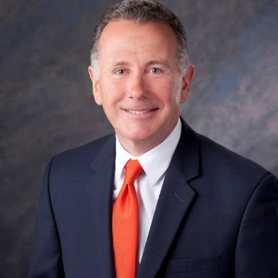 Focuses on the US stock market, derivatives pricing, and risk management. He holds a Ph.D. in Finance from Stanford University and a BA in Economics from Yale U
