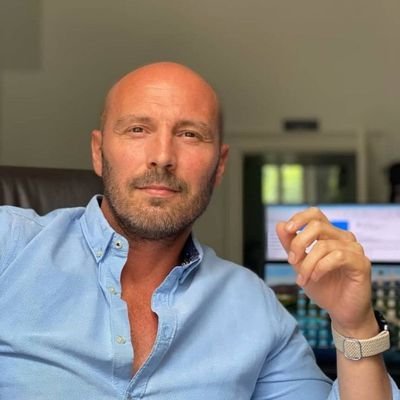 I made medicine sick. tourist, trader. coach, TA CHART, consultant meme.$10k-$100k trading competition, I help beginners to earn $10k every month, join us.