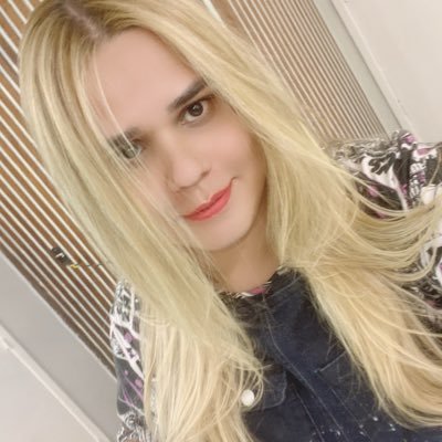 Oi meus amores prazer me chamo Jessie Borém sou novo aqui podem me chama de Jessie❤️ me sigam no insta @jessieborem ok🦋 porque lá eu mexo mais rsrsrs 🌈