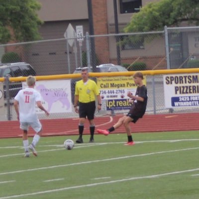 2029 ⚽️LB,RB Lenawee United Football Club #24 | CB, Tecumseh high school soccer #22 6’0 125 lbs,bench 105 squat 165 4.7 40 yd dash email 2029397pa@tps.k12.mi.us