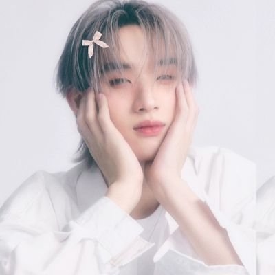 luuv4u__'s profile picture. 🦢 she/her | eng-esp! • multistan mainly bg!
• bl #tananloh_ #hongshihoshi ★