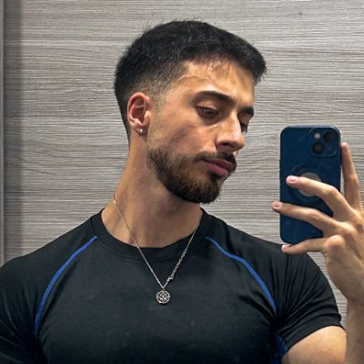 🔨 Building my app studio and my startup portfolio.
💻 iOS & Web Indie Developer
🇮🇹 Italian, 21
🏋️ Personal Trainer (too)
Building https://t.co/CLMsiDbyi4