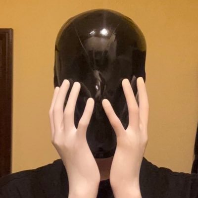 21🏳️🌈lover of all things latex , Dm’s open:) 🔞https://t.co/K6ccPnh4EA