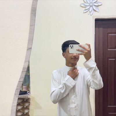 《مرحبب الفففف
كـَاتًــب ومـُدون شــٰعــٰري
فيديوهاتت شعريه🫡