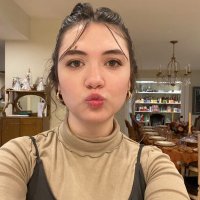 alex ☆📚 (@alexrosereads) 's Twitter Profile