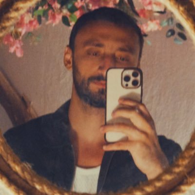 zamlout_'s profile picture. 