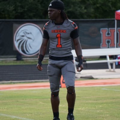 | Class Of 2026🎓| Height 5’9| lbs 165 |ATH/H 🏈| Spruce Creek High 🦅 |Email:@camtoraw@icloud.com cell: 3862200536