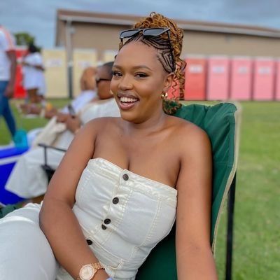 I stay pretty welcome to my World & Im sorry Im very Choosy . Money Talks bullshit walks 🤣 No Free Nudes You book for a hook up dankie ❤