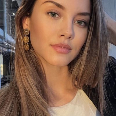 nicolacavanis27's profile picture. 