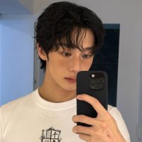 lara 🐻 (@munstaex) 's Twitter Profile