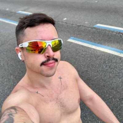 De semana reclamo do meu dia e de final de semana falo sobre séries. PSN: bryanfontes_