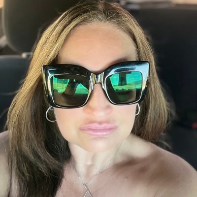 chritineparcel's profile picture. 