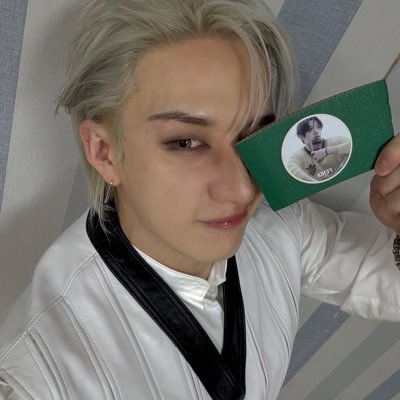 *ੈ✩‧₊˚ on nights when the moon is so dazzling || she/her || #스트레이키즈 love zone ༊*·˚ || pv: @chvanii