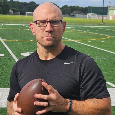 Skill Acquisition Specialist for NFL players | On a mission to change the way the world views skillful movement behavior in sport | @EMERGENTMVMT | #ToBeOneWith