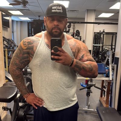 i make web-3 video content / anti nerd virgin Space Host / Host of The Jarek Brian Show / Paramedic and lifter of weights.the rug files,@avaxdao_,