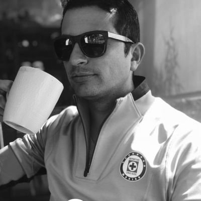 Maestro en Derecho, idealista y aficionado de #CruzAzul, #Steelers, #RedSox