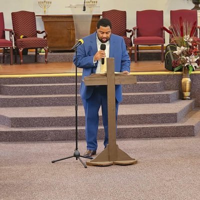 “The steps of a good man are ordered by the Lord and he delighteth in his way.”Psalms 37:23 Minister Prophet and Educator 🙏🏽