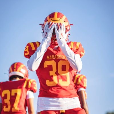 |C/O 29|5’6 140lbs|footballWr/Db| |basketball/PG| HC:@CoachCHarvey